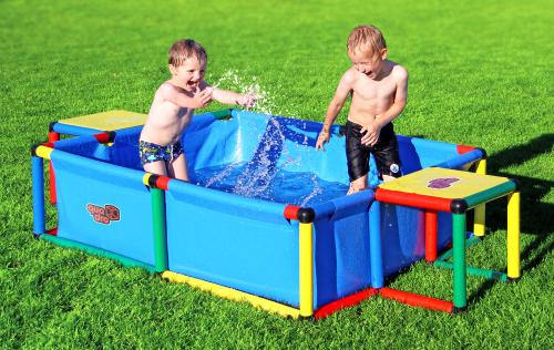 Une piscine avec toboggan : du plaisir à n'en plus finir, un atout